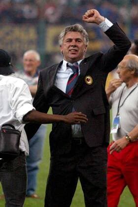 Trainer Carlo Ancelotti (Milan) - Schlußjubel Fußball EC 1 Herren Champions League 2002 2003, Halbfinale, AC Mailand, Serie A, 1. Italienische Liga Einzelbild Mailand Freude,