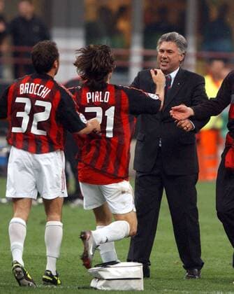 Trainer Carlo Ancelotti, Andrea Pirlo und Cristian Brocchi (alle Milan) - Schlußjubel Fußball EC 1 Herren Champions League 2002 2003, AC Mailand, Halbfinale, Vdig Gruppe Mailand Freude,