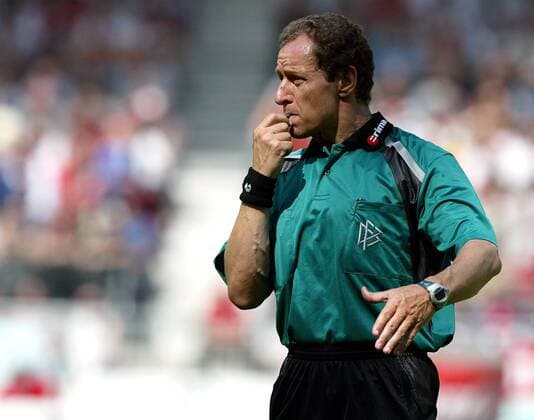 Schiedsrichter Dr. Hellmut Krug Fußball 1. BL Herren Saison 2002 2003 Einzelbild Stuttgart