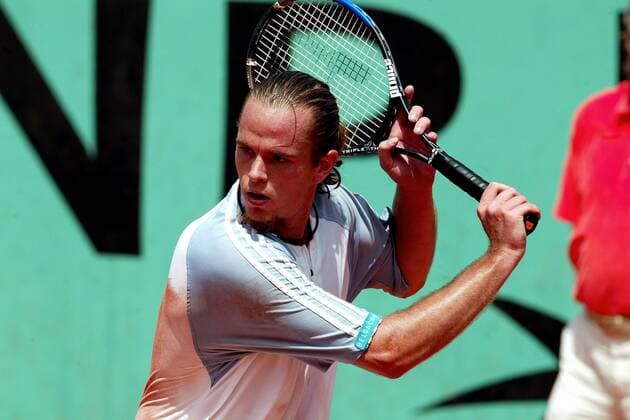 Xavier Malisse (Belgien) - Rückhand Tennis Herren French Open 2003, Grand Slam, ATP-Tour, Einzelbild Roland Garros Paris  