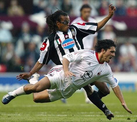 Edgar Davids (hinten, Juve) gegen Gennaro Gattuso (Milan) Fußball EC 1 Herren Champions League 2002 2003, Juventus Turin - AC Mailand 2:3 n.E., Finale, Endspiel Gruppe Old Trafford Manchester Dynamik, Kampf