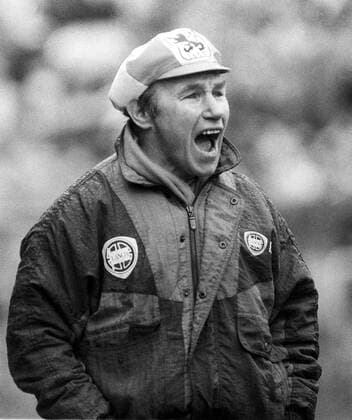 Trainer Karsten Wettberg (1860) unzufrieden Fußball 2. BL Herren Saison 1991 1992, TSV 1860 München, Vneg, Vsw Einzelbild München