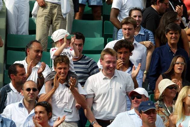 Der Henin-Hardenne-Clan bejubelt ihren Finaleinzug bei den French Open 2003 Tennis Damen French Open 2003, Grand Slam, WTA-Tour, Gruppe Paris Freude,  