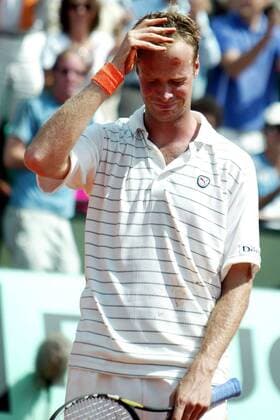 Martin Verkerk (Niederlande) kann die Freudentränen nicht mehr zurückhalten Tennis Herren French Open 2003, Grand Slam, ATP-Tour, Halbfinale, Vdig Einzelbild Roland Garros Paris Freude, Begeisterung,  