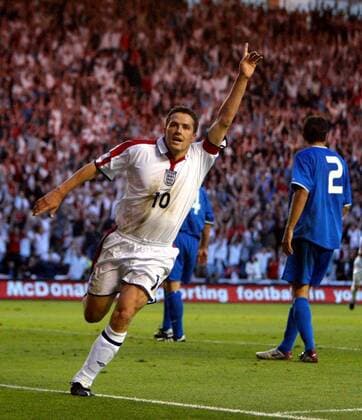 Michael Owen (England) - Torjubel Fußball Länderspiel Herren Europameisterschaftsqualifikation 2003, Qualifikation, Nationalmannschaft, Nationalteam, Länderspiel Einzelbild Middlesbrough Freude,
