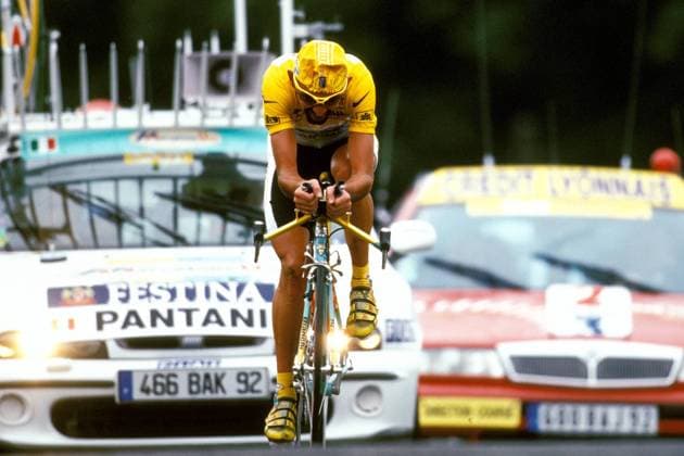 Marco Pantani (Italien Mercatone Uno) beim schwierigen Anstieg zum Col du Madeleine Radsport Herren Tour de France 1998, 16. Etappe, Rundfahrt, Straßenradsport, Rad, Straße Einzelbild Vizille - Albertville
