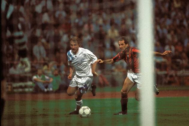 Rudi Völler (li., Marseille) gegen Franco Baresi (Milan) Fußball EC 1 Herren Champions League 1992 1993, Finale, Endspiel, Olympique Marseille - AC Mailand 1:0, OM Gruppe München Dynamik,