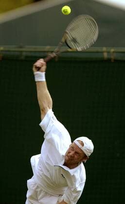 Rainer Schüttler (Deutschland) - Aufschlag Tennis Herren All England Championships 2003, Grand Slam, ATP-Tour, Einzelbild Wimbledon Dynamik,