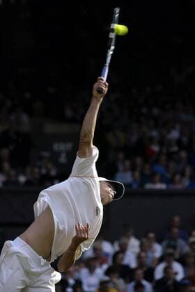 Andy Roddick (USA) - Aufschlag Tennis Herren All England Championships 2003, Grand Slam, ATP-Tour, Einzelbild Wimbledon London Dynamik,