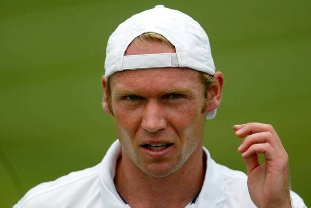 Rainer Schüttler (Deutschland) nachdenklich Tennis Herren All England Championships 2003, Grand Slam, ATP-Tour Porträt Wimbledon London Nachdenklichkeit,