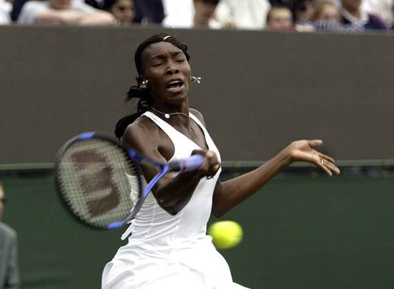 Venus Williams (USA) - Vorhand Tennis Damen All England Championships 2003, Grand Slam, WTA-Tour, Einzelbild Wimbledon London Dynamik,