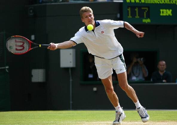 Alexander Popp (Deutschland) - Vorhand Tennis Herren All England Championships 2003, Grand Slam, ATP-Tour, Rasen, Rasenplatz, Rasentennis, Rasenturnier, Einzelbild Wimbledon London