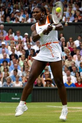 Serena Williams (USA) - beidhändige Rückhand Tennis Damen All England Championships 2003, Grand Slam, WTA-Tour, Finale, Endspiel, Vdig Einzelbild Wimbledon London Dynamik,