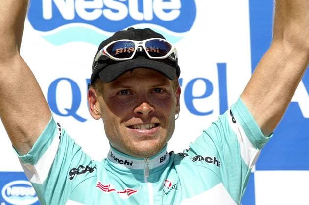 Jan Ullrich (Deutschland Bianchi) während der Siegerehrung Radsport Herren Tour de France 2003, Straßenradsport, Straße, Rad, Einzelzeitfahren, Zeitfahren Porträt 12. Etappe Gaillac - Cap Decouverte Freude,