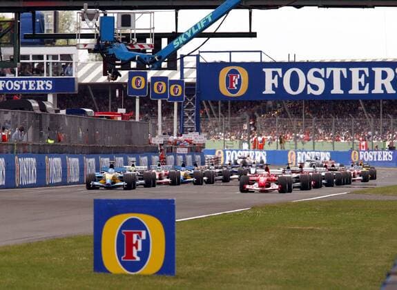 Startaufstellung zum GP in Silverstone 2003 Motorsport Grand Prix Herren Großer Preis von England 2003, Formel 1 Weltmeisterschaft, F1, F, GP, WM, Vdig Totale Silverstone Spannung,