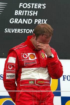 Rubens Barrichello (Brasilien Ferrari) ringt bei der Siegerehrung um Fassung Motorsport Grand Prix Herren Großer Preis von England 2003, Formel 1 Weltmeisterschaft, F1, F, GP, WM, Einzelbild Silverstone Glück Begeisterung, Freude,