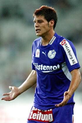 Dominic Hassler (Salzburg) verzweifelt Fußball Herren tmobileBundesliga 2003 2004, 1. österreichische Liga, SV Wüstenrot Salzburg Einzelbild Salzburg Enttäuschung, Verzweiflung,