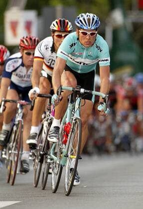 Jan Ullrich (Deutschland Bianchi, vorn) vor Zabel (Deutschland Team Telekom) Radsport Herren Versatel Classic 2003, Straßenradsport, Straße, Rad Gruppe Dortmund