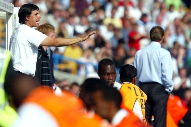 Trainer Chris Coleman (li., Fulham) gibt Anweisungen Fußball Herren English Premier League 2003 2004, 1. Englische Liga, FC Fulham Totale London