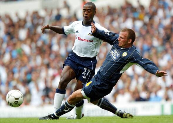 Rohan Ricketts (li., Spurs) gegen Jody Morris (Leeds) Fußball Herren English Premier League 2003 2004, 1. Englische Liga, Tottenham Hotspurs - Leeds United 2:1, Hotspur, Gruppe Tottemham Dynamik,