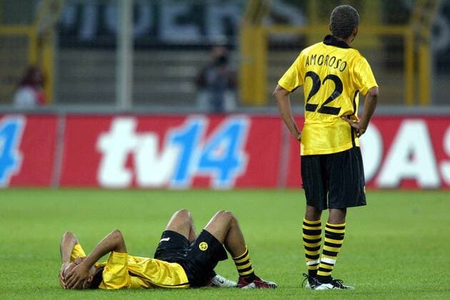 Leonardo Dede (li.) und Amoroso (beide BVB) fassungslos nach dem Schlusspfiff Fußball EC 1 Herren Champions League Qualifikation 2003 2004, Borussia Dortmund, Gruppe Dortmund Enttäuschung,