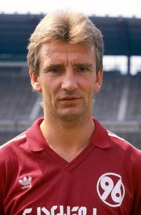 Heinz Knüwe (Hannover) Fußball 1. BL Herren Saison 1987 1988, Hannover 96, Vorstellung, Präsentation, Pressetermin, Porträttermin, Porträt Hannover