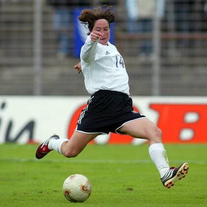 Maren Meinert (Deutschland) Fußball Länderspiel Damen Länderspiel 2003, Nationalmannschaft, Nationalteam, Nationaltrikot, Testspiel, Freundschaftsspiel Einzelbild Frauen, Frauenfußball, Darmstadt Dynamik,