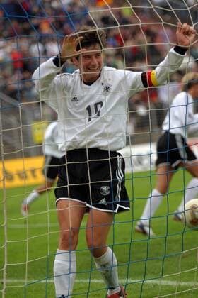 Bettina Wiegmann (Deutschland) jubelt Fußball Länderspiel Damen Länderspiel 2003, Nationalmannschaft, Nationalteam, Nationaltrikot, Testspiel, Freundschaftsspiel Einzelbild Frauen, Frauenfußball, Test Darmstadt Freude, Begeisterung,