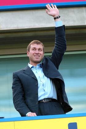 Roman Abramowitsch (Chelsea) - der neue Eigentümer des Londoner Clubs wird freundlich begrüßt Fußball Herren English Premier League 2003 2004, 1. Englische Liga, Chelsea London, Vdig Einzelbild London  