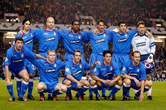 Mannschaftsbild Glasgow Rangers hinten v.li.: Mikel Arteta, Henning Berg, Emerson Moises Costa, Paolo Vanoli, Zurab Khizanishvili, Torwart Stefan Klos; vorn: Shota Arveladze, Michael Ball, Fernando Ricksen, Michael Mols, Christian Nerlinger Fußball EC 1 Herren Champions League 2003 2004, Glasgow Rangers, Totale Glasgow