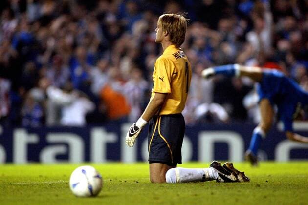 Torwart Timo Hildebrand (Stuttgart) enttäuscht Fußball EC 1 Herren Champions League 2003 2004, Glasgow - VfB Stuttgart 2:1, Einzelbild Glasgow Enttäuschung,