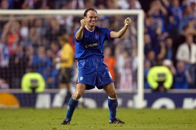 Christian Nerlinger (Glasgow Rangers) - Schlußjubel mit geballter Faust Fußball EC 1 Herren Champions League 2003 2004, Glasgow Rangers, Scottish Premier League, 1. Schottische Liga, Vdig, Einzelbild Glasgow Begeisterung, Freude,
