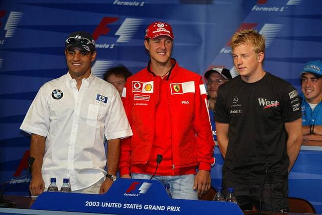 Die Titelanwärter zuversichtlich während der Pressekonferenz: v.li. Juan Pablo Montoya (Kolumbien BMW-Williams), Michael Schumacher (Deutschland Ferrari) und Kimi Räikkönen (Finnland McLaren-Mercedes) Motorsport Grand Prix Herren Großer Preis der USA 2003, Formel 1 Weltmeisterschaft, F1, F, GP, WM, Vdig Gruppe Indianapolis
