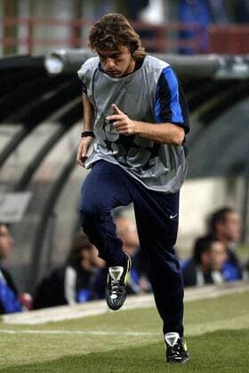 Christian Vieri (Inter) läuft sich warm Fußball EC 1 Herren Champions League 2003 2004, Internazionale Mailand, Einzelbild Mailand Dynamik