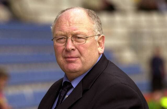 Manager Kurt Gaugler (Burghausen) Fußball 2. BL Herren Saison 2003 2004, Bielefeld - SV Wacker Burghausen 3:1, Vdig Porträt Bielefeld