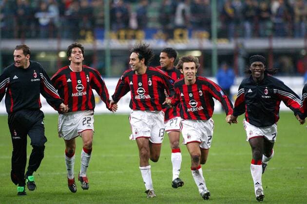 Schlußjubel Milan, v.li.: Ersatztorwart Christian Abbiati, Kaka, Alessandro Nesta, Serginho, Andrea Pirlo und Clarence Seedorf Fußball Herren Serie A 2003 2004, 1. Italienische Liga, AC Mailand Gruppe Mailand Begeisterung, Freude,