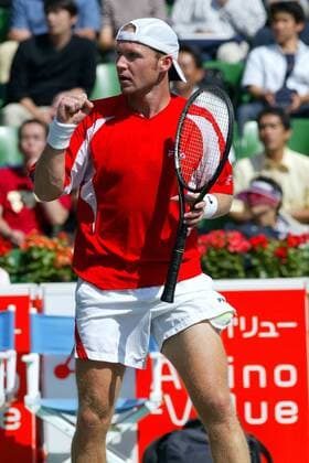 Rainer Schüttler (Deutschland) ballt die Faust - VERÖFFENTLICHUNGSRECHTE NUR FÜR DEUTSCHE MEDIEN, Tennis Herren AIG Open 2003, ATP-Tour, Finale, Endspiel, Vdig, Einzelbild Tokio Freude