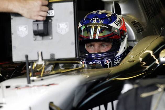 Kimi Räikkönen (Finnland Mc Laren-Mercedes) im Cockpit seines Boliden Motorsport Grand Prix Herren Großer Preis von Japan 2003, Formel 1 Weltmeisterschaft, F1, F, GP, WM, Qualifying Einzelbild International Racing Course Suzuka
