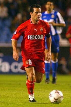 Ludovic Giuly (Monaco) am Ball Fußball EC 1 Herren Champions League 2003 2004, Deportivo La Coruna - AS Monaco 1:0, Vdig Einzelbild La Coruna  