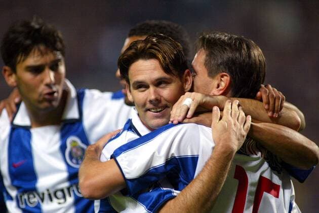 Dimitri Alejnitschew (li.) und Nuno Ribeiro (beide Porto) - Torjubel Fußball EC 1 Herren Champions League 2003 2004, Marseille - FC Porto 2:3, Superliga, 1. Portugiesische Liga Gruppe Marseille Freude,  