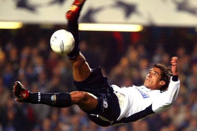 Bernardo Corradi (Lazio) mit missglücktem Fallrückzieher Fußball EC 1 Herren Champions League 2003 2004, Lazio Rom Einzelbild London Dynamik, Höhe,
