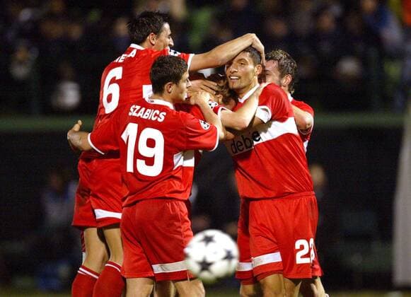 Torjubel Stuttgart, v.li.: Fernando Meira, Imre Szabics, Hinkel, Kevin Kuranyi und Tiffert Fußball EC 1 Herren Champions League 2003 2004, Athen - VfB Stuttgart 1:3, Vdig Gruppe Athen Freude,