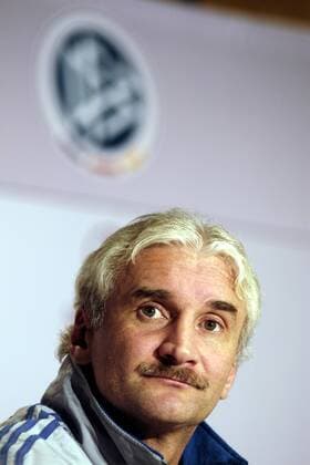 Teamchef Rudi Völler (Deutschland) Fußball Herren Pressekonferenz 2003, Nationalmannschaft, Nationalteam, Vdig Porträt Essen