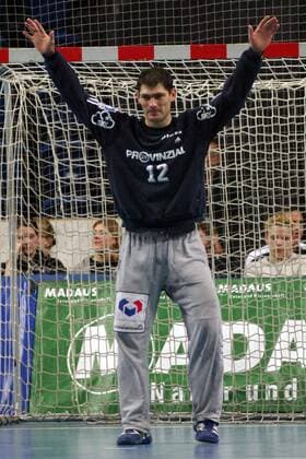 Torwart Henning Fritz (Kiel) - Siebenmeter Handball EC 3 Herren EHF-Cup 2003 2004, Pokal, Europapokal, Europacup, THW Kiel Einzelbild Kiel