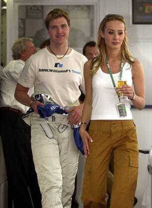 Ralf Schumacher (BMW-Williams) mit seiner Ehefrau Cora (beide Deutschland) Motorsport Grand Prix Herren Großer Preis von Spanien 2002, Formel 1 Weltmeisterschaft, F1, F, GP, WM, Vdig Gruppe Circuit de Catalunya Barcelona
