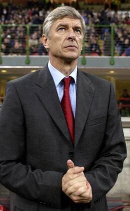 Trainer Arsene Wenger (Arsenal London) Fußball EC 1 Herren Champions League 2003 2004, Mailand - FC Arsenal London 1:5 Einzelbild Mailand