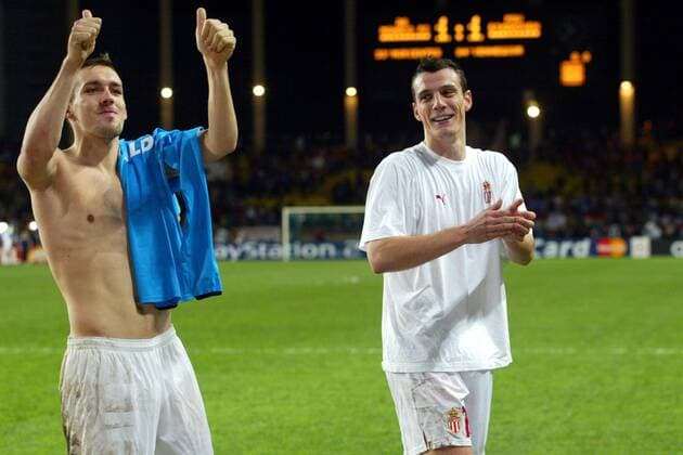Gael Givet (li.) und Sebastien Squillaci (beide Monaco) - Schlußjubel nach sicherem Achtelfinaleinzug Fußball EC 1 Herren Champions League 2003 2004, AS Monaco - PSV Eindhoven 1:1, Vdig Gruppe Monaco Monte Carlo Freude,  