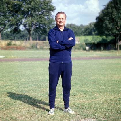 Fußball, Trainerhistorie, Stuttgarter Kickers Trainer Oswald Pfau (BVB) Fußball 1. BL Herren DEUTSCHSPRACHIGE SPORTZEITSCHRIFTEN UND -ZEITUNGEN NUR NACH RÜCKSPRACHE, Saison 1968 1969 Einzelbild Dortmund