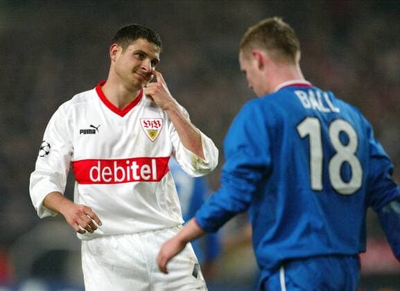 Imre Szabics (li., Stuttgart) bittet um mehr Aufmerksamkeit Fußball EC 1 Herren Champions League 2003 2004, VfB Stuttgart - Glasgow Rangers 1:0, Vdig Gruppe Stuttgart
