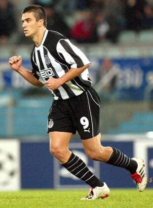 Daniel Pancu (Besiktas) - Torjubel Fußball EC 1 Herren Champions League 2003 2004, Rom - Besiktas Istanbul 1:1 Einzelbild Rom Freude